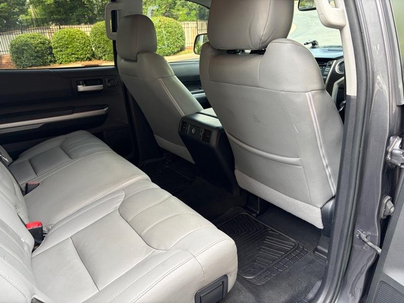 Toyota Tundra  2016