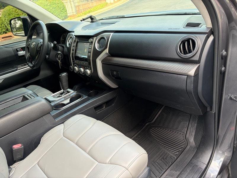Toyota Tundra  2016