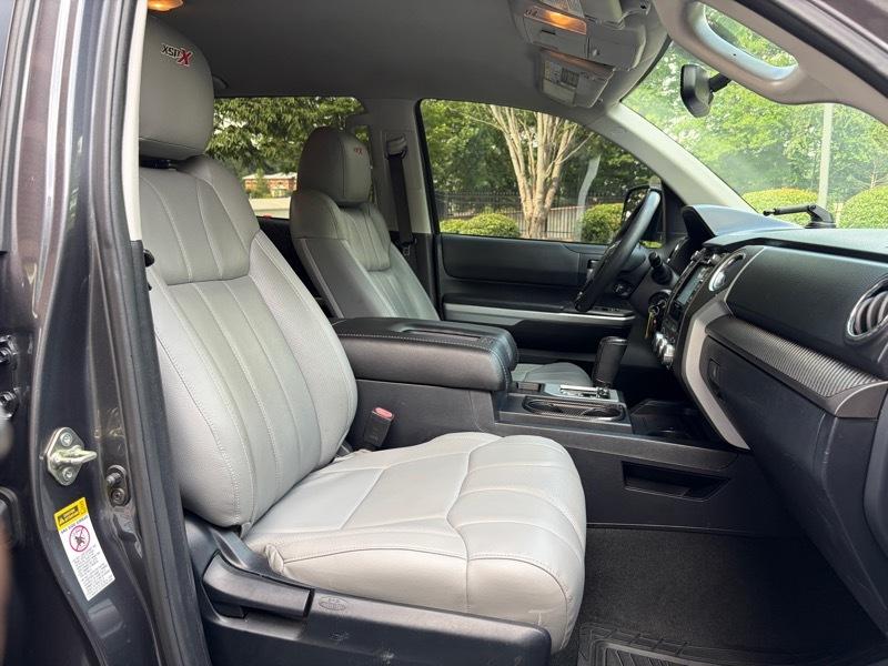 Toyota Tundra  2016