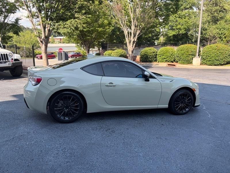 Scion FR-S 6MT 2016