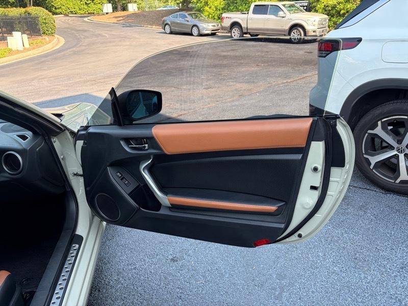 Scion FR-S 6MT 2016