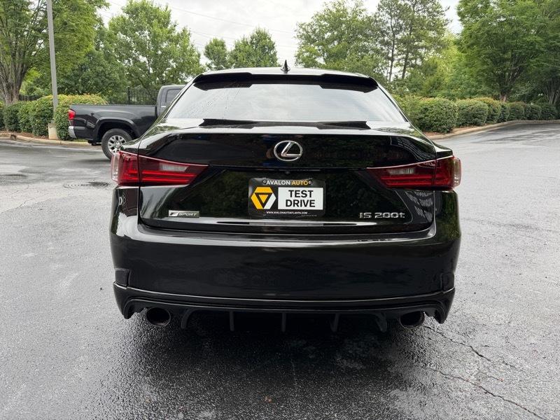 Lexus IS 200t 2016
