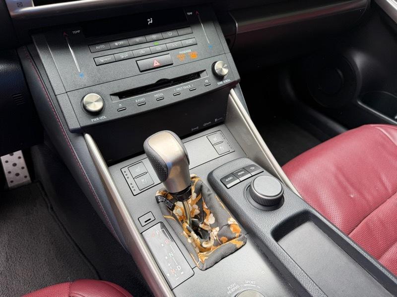 Lexus IS 200t 2016