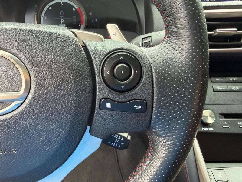 Lexus IS 200t 2016