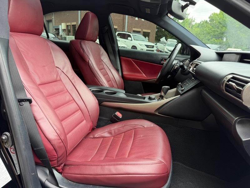 Lexus IS 200t 2016