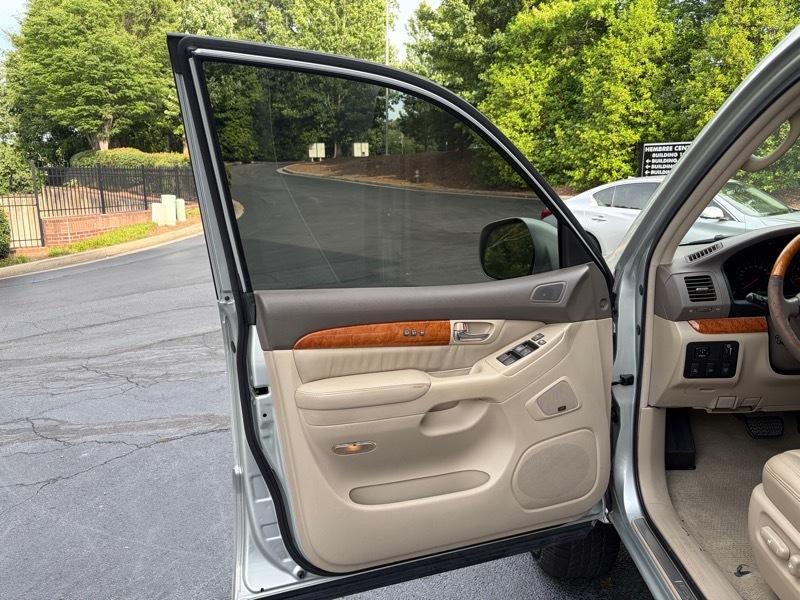 Lexus GX 470 Sport Utility 2004