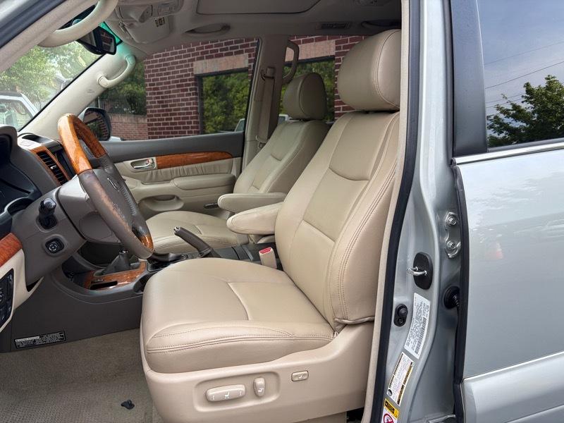 Lexus GX 470 Sport Utility 2004
