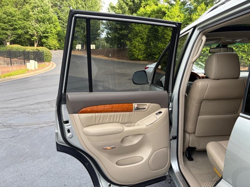 Lexus GX 470 Sport Utility 2004