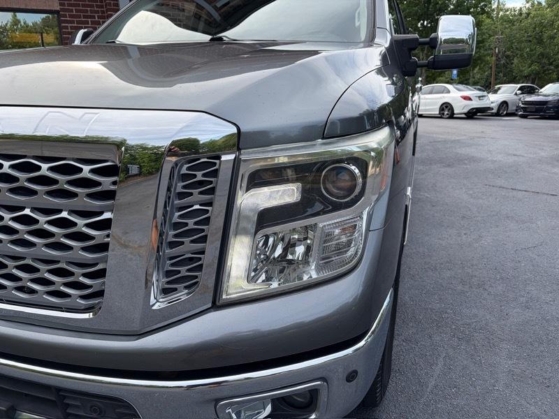 Nissan Titan XD SL 4WD Diesel 2016