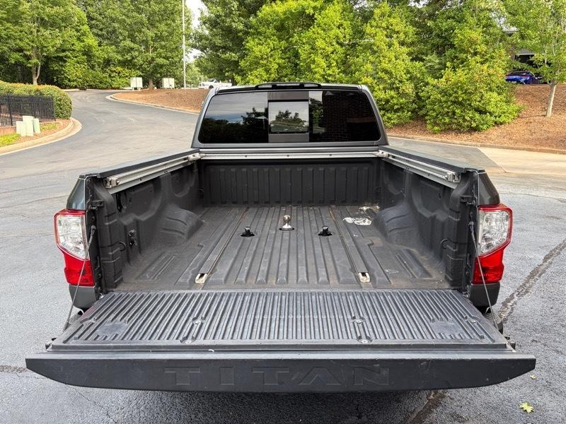 Nissan Titan XD SL 4WD Diesel 2016