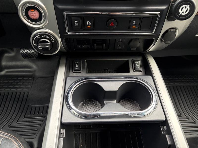 Nissan Titan XD SL 4WD Diesel 2016