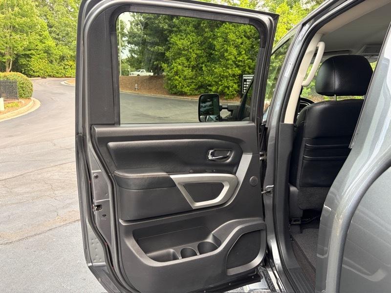 Nissan Titan XD SL 4WD Diesel 2016