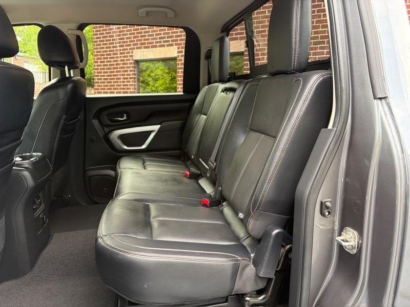Nissan Titan XD SL 4WD Diesel 2016