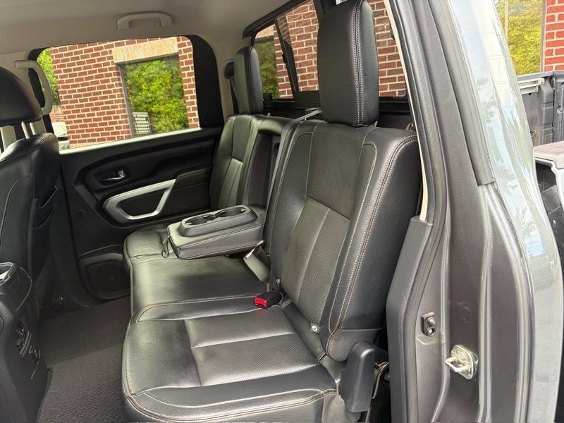 Nissan Titan XD SL 4WD Diesel 2016