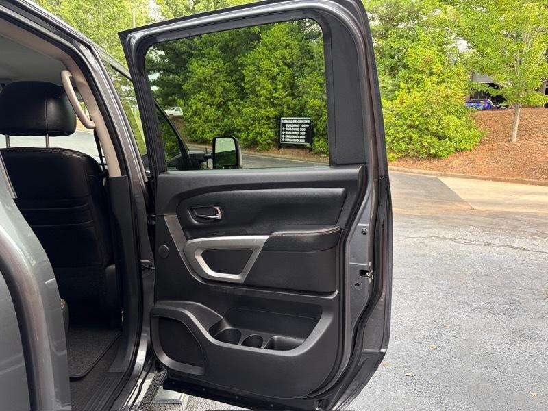 Nissan Titan XD SL 4WD Diesel 2016