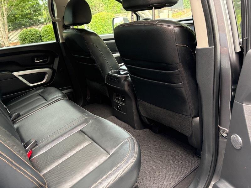 Nissan Titan XD SL 4WD Diesel 2016