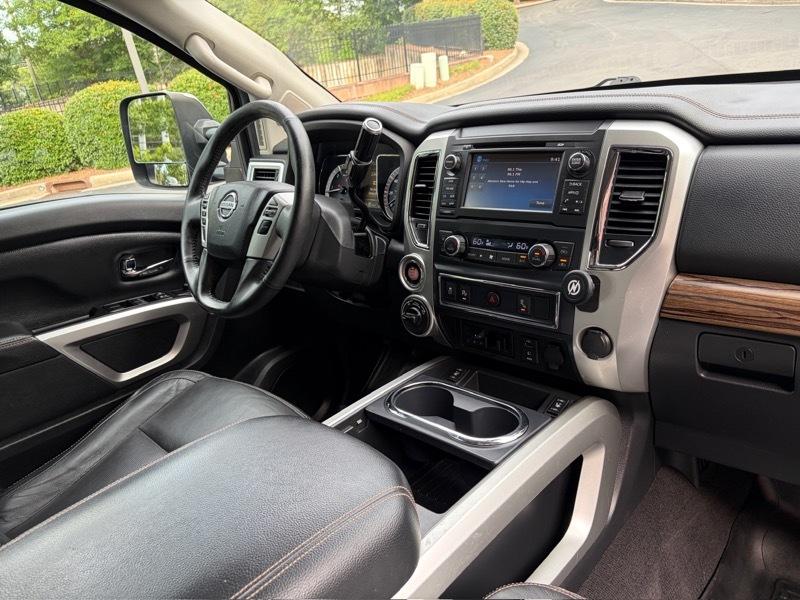 Nissan Titan XD SL 4WD Diesel 2016