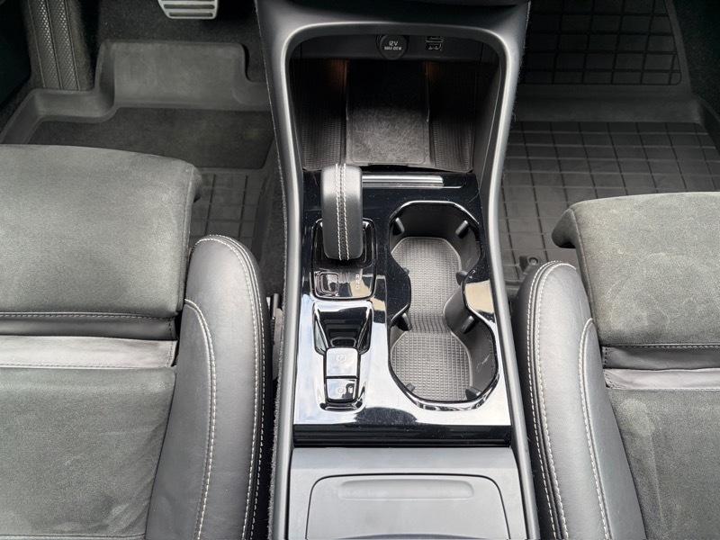 Volvo XC40 T5 R-Design AWD 2021