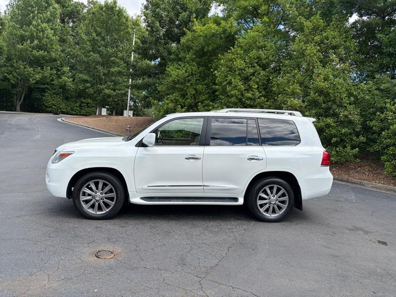 Lexus LX 570 Sport Utility 2011