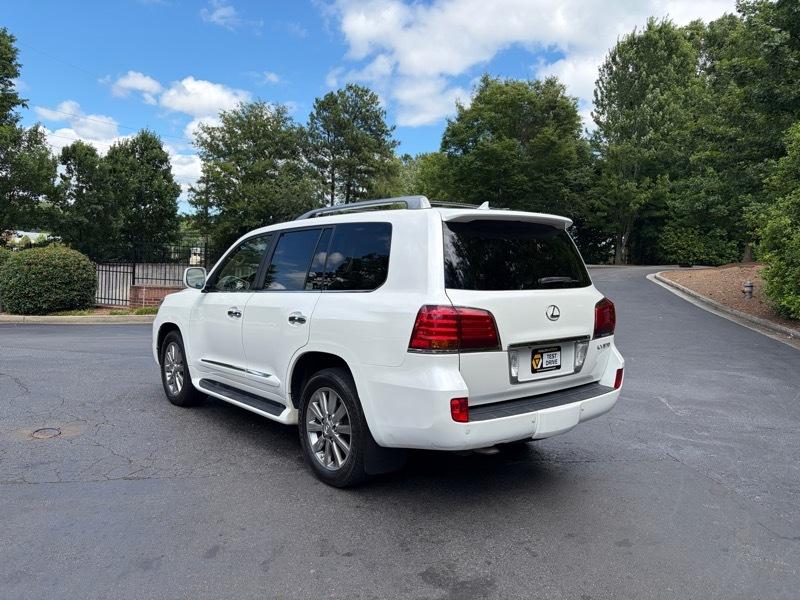 Lexus LX 570 Sport Utility 2011