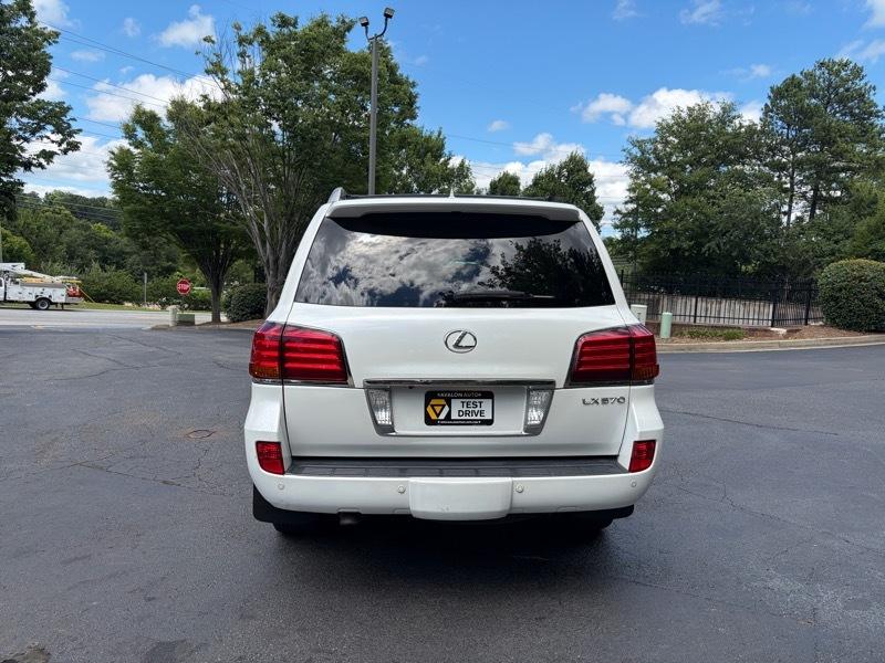 Lexus LX 570 Sport Utility 2011