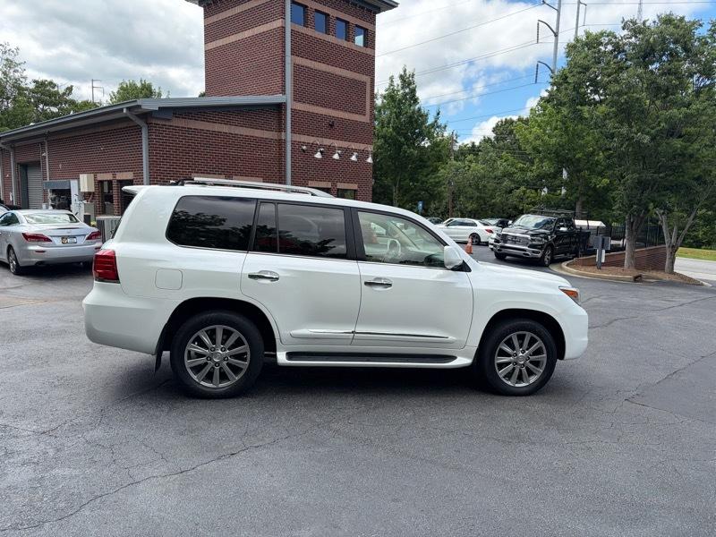 Lexus LX 570 Sport Utility 2011