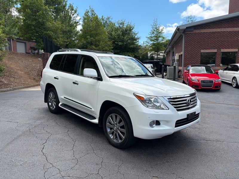 Lexus LX 570 Sport Utility 2011