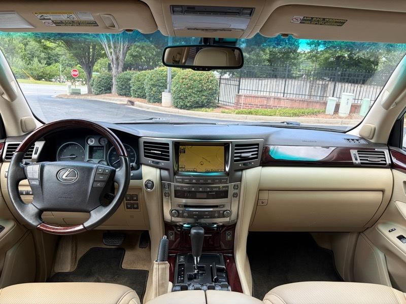 Lexus LX 570 Sport Utility 2011