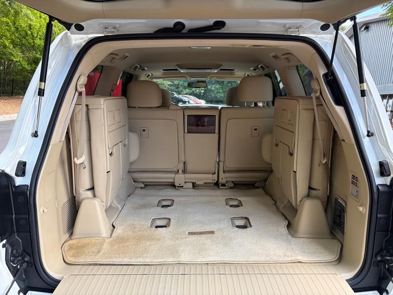Lexus LX 570 Sport Utility 2011