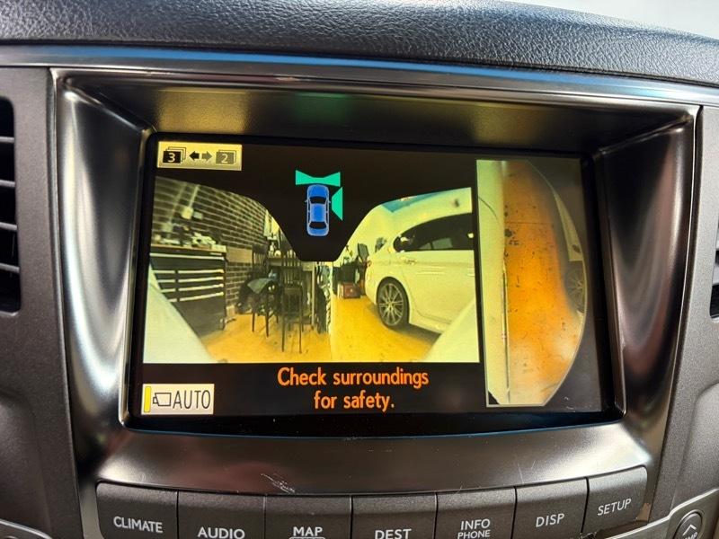 Lexus LX 570 Sport Utility 2011