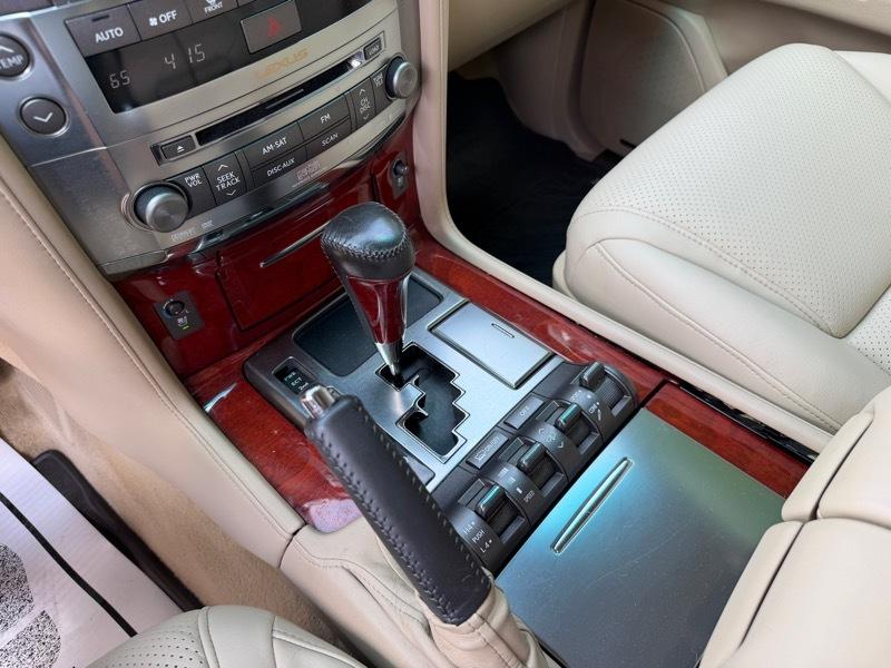 Lexus LX 570 Sport Utility 2009