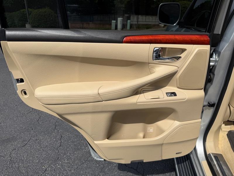 Lexus LX 570 Sport Utility 2009