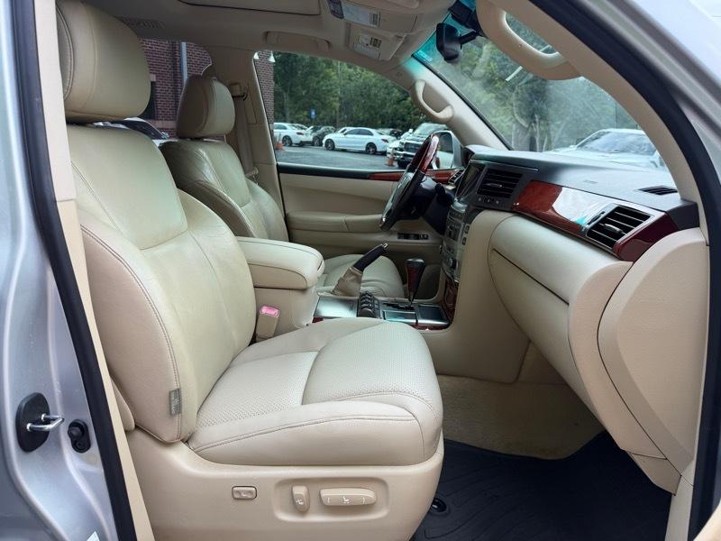 Lexus LX 570 Sport Utility 2009