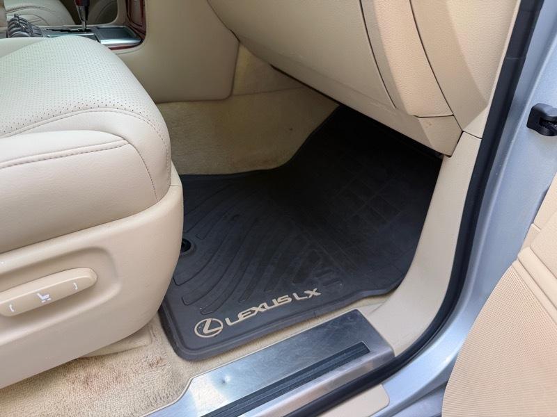 Lexus LX 570 Sport Utility 2009