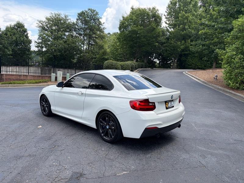 BMW 2-Series M235i Coupe 2016