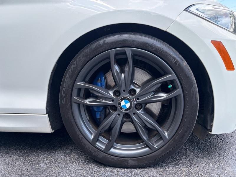BMW 2-Series M235i Coupe 2016