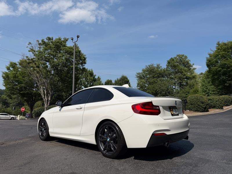 BMW 2-Series M235i Coupe 2016