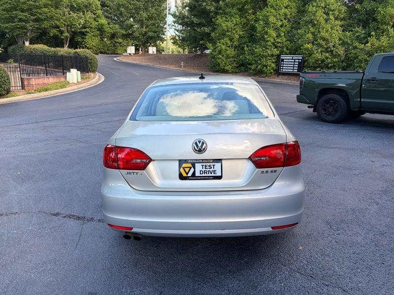 Volkswagen Jetta SE 2011