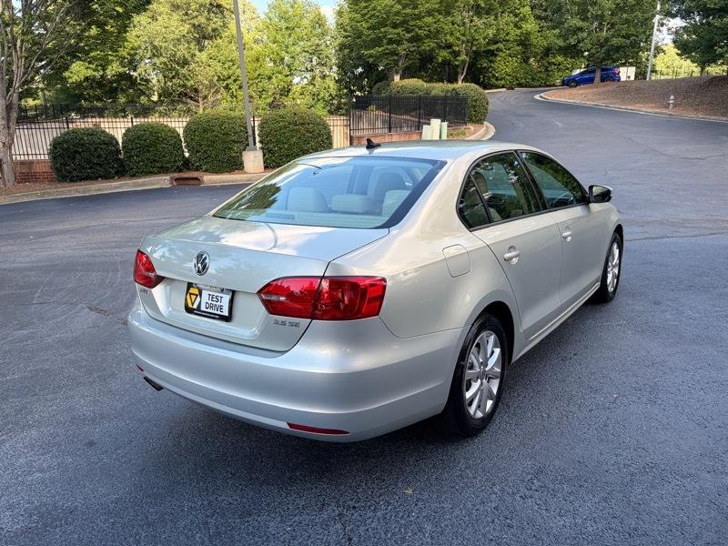 Volkswagen Jetta SE 2011