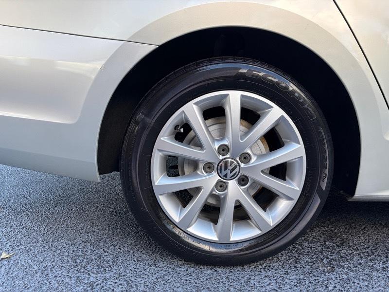 Volkswagen Jetta SE 2011