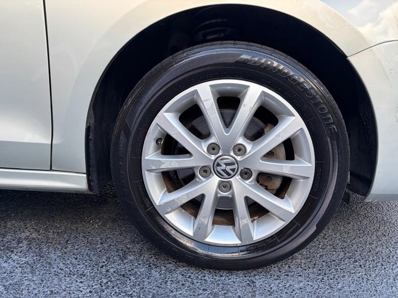 Volkswagen Jetta SE 2011
