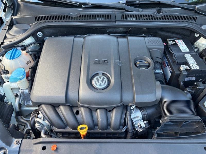 Volkswagen Jetta SE 2011
