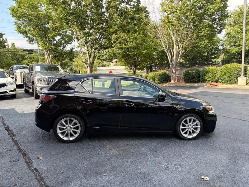 Lexus CT 200h Base 2011