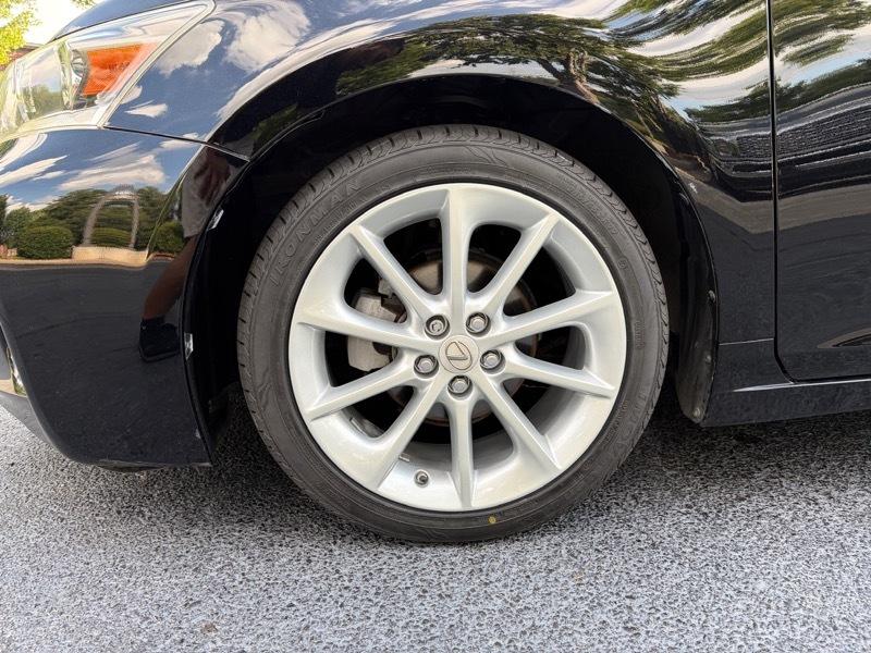 Lexus CT 200h Base 2011