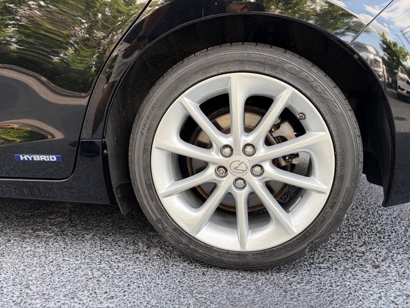 Lexus CT 200h Base 2011
