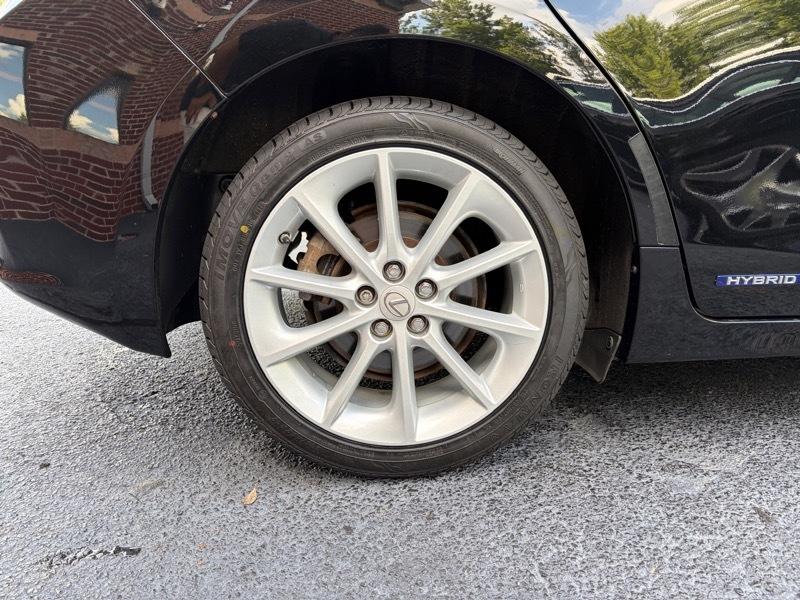 Lexus CT 200h Base 2011
