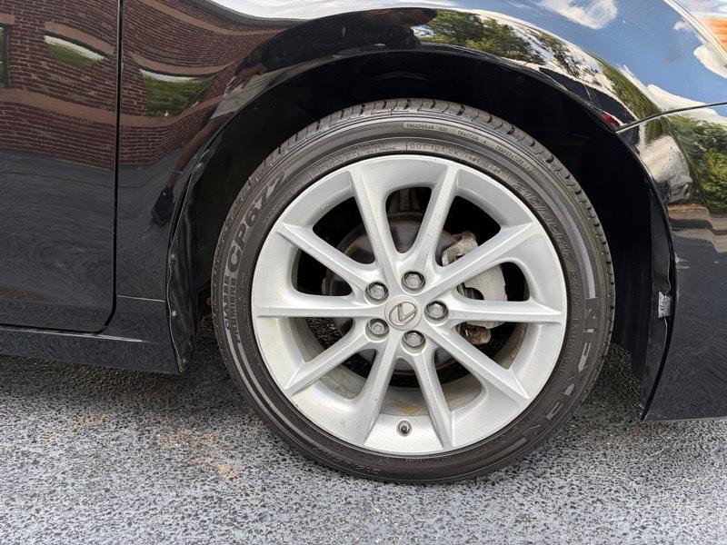 Lexus CT 200h Base 2011