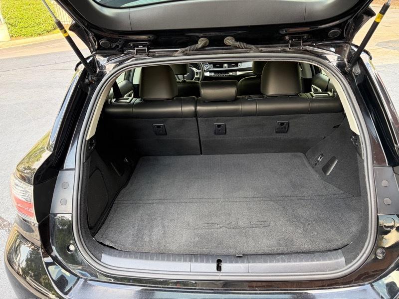 Lexus CT 200h Base 2011