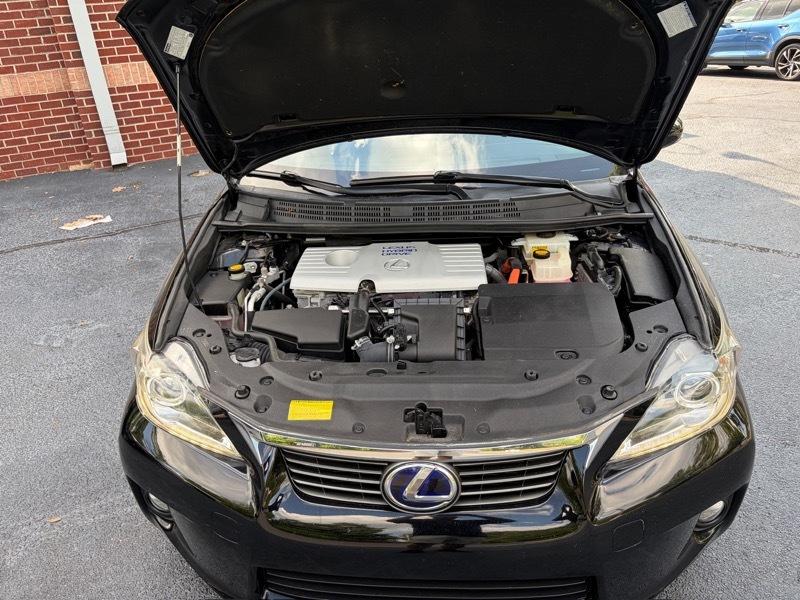 Lexus CT 200h Base 2011