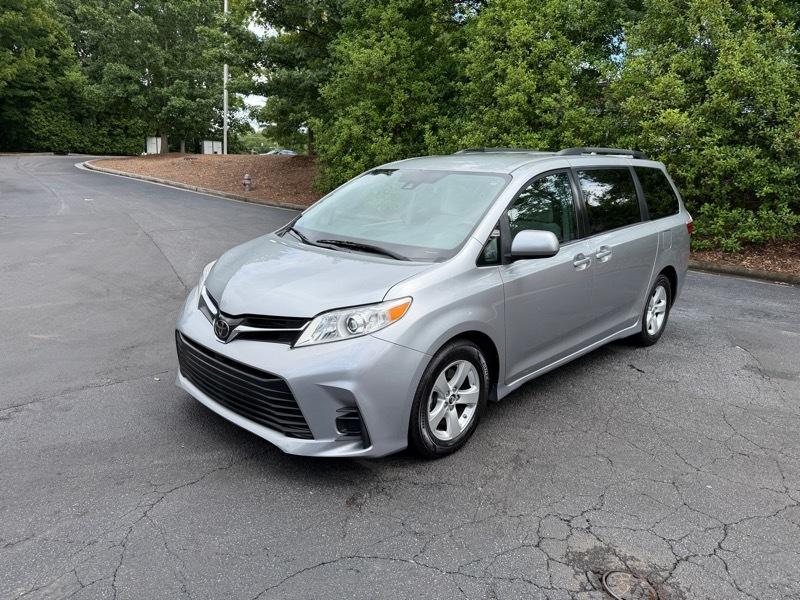 Toyota Sienna LE 8-Passenger 2018